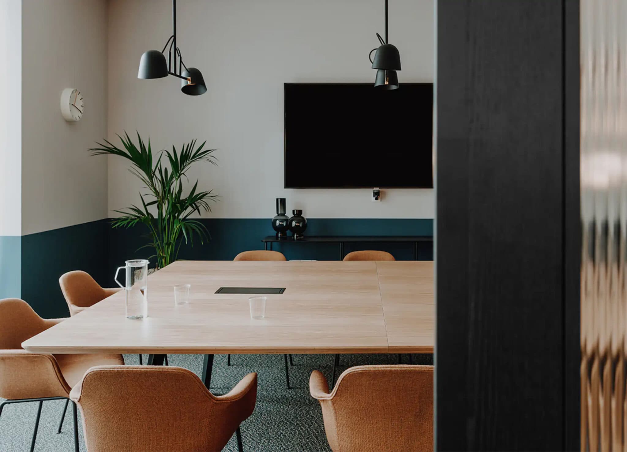 The Office Group, Frankfurt — Design & Build von ConstructionX auf 6.700 m²